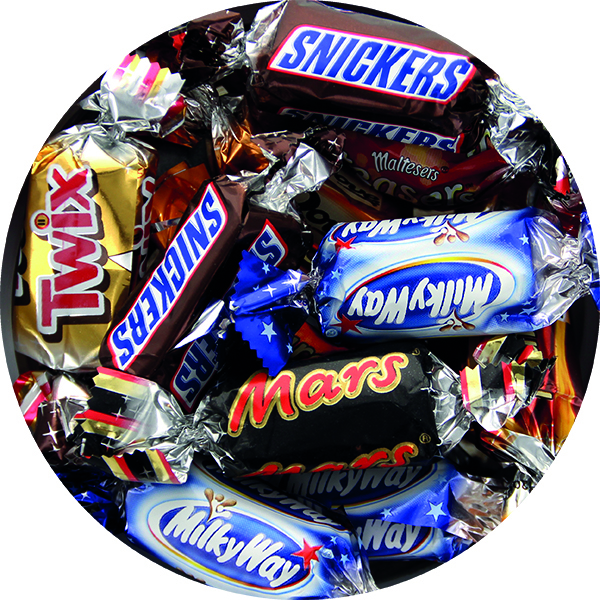 Mix van mini‑chocolaatjes van bekende merken